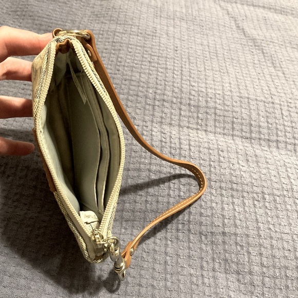 Coach wristlet - Picture 3 of 3